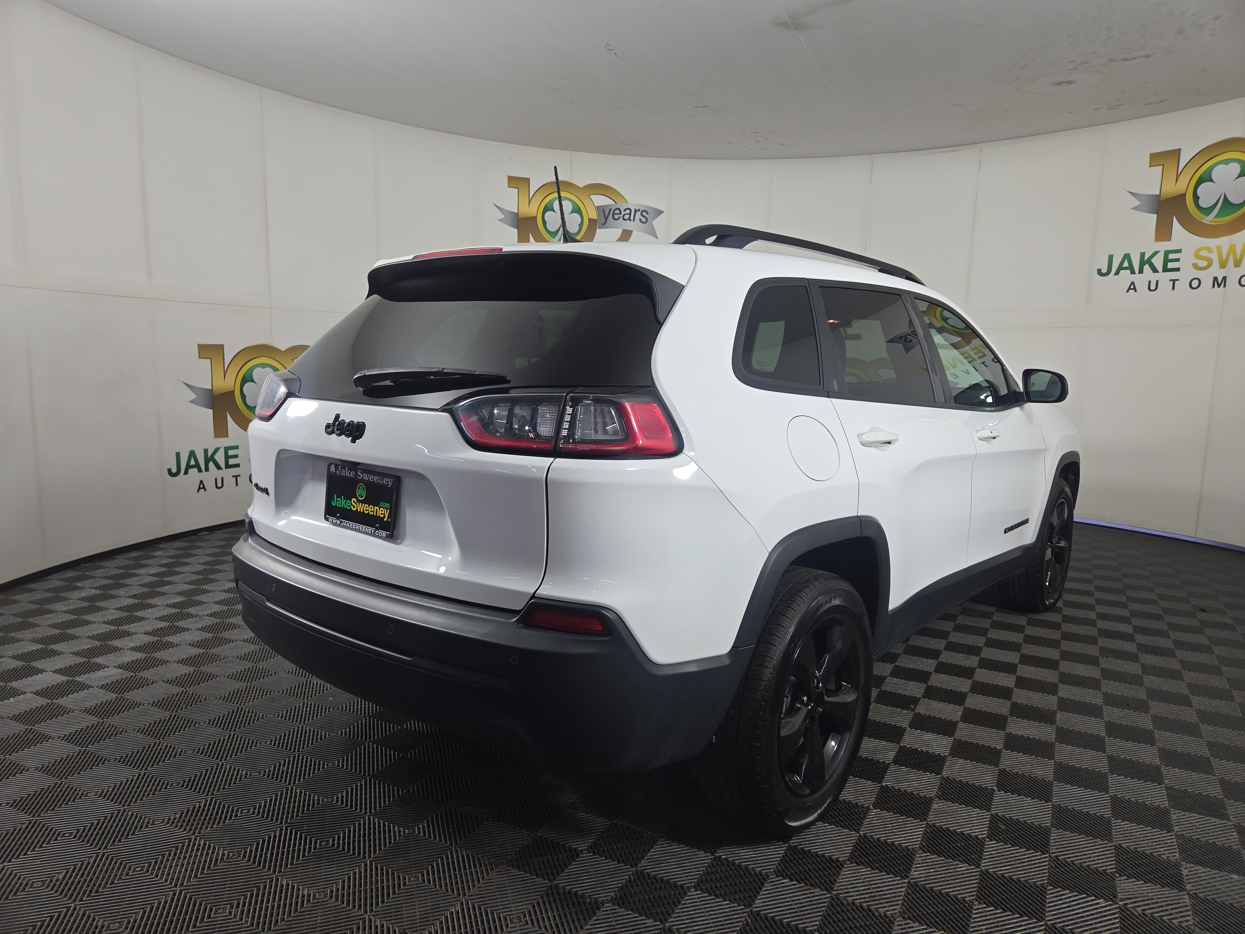 Used 2020 Jeep Cherokee Latitude Plus AWD/4WD image 10