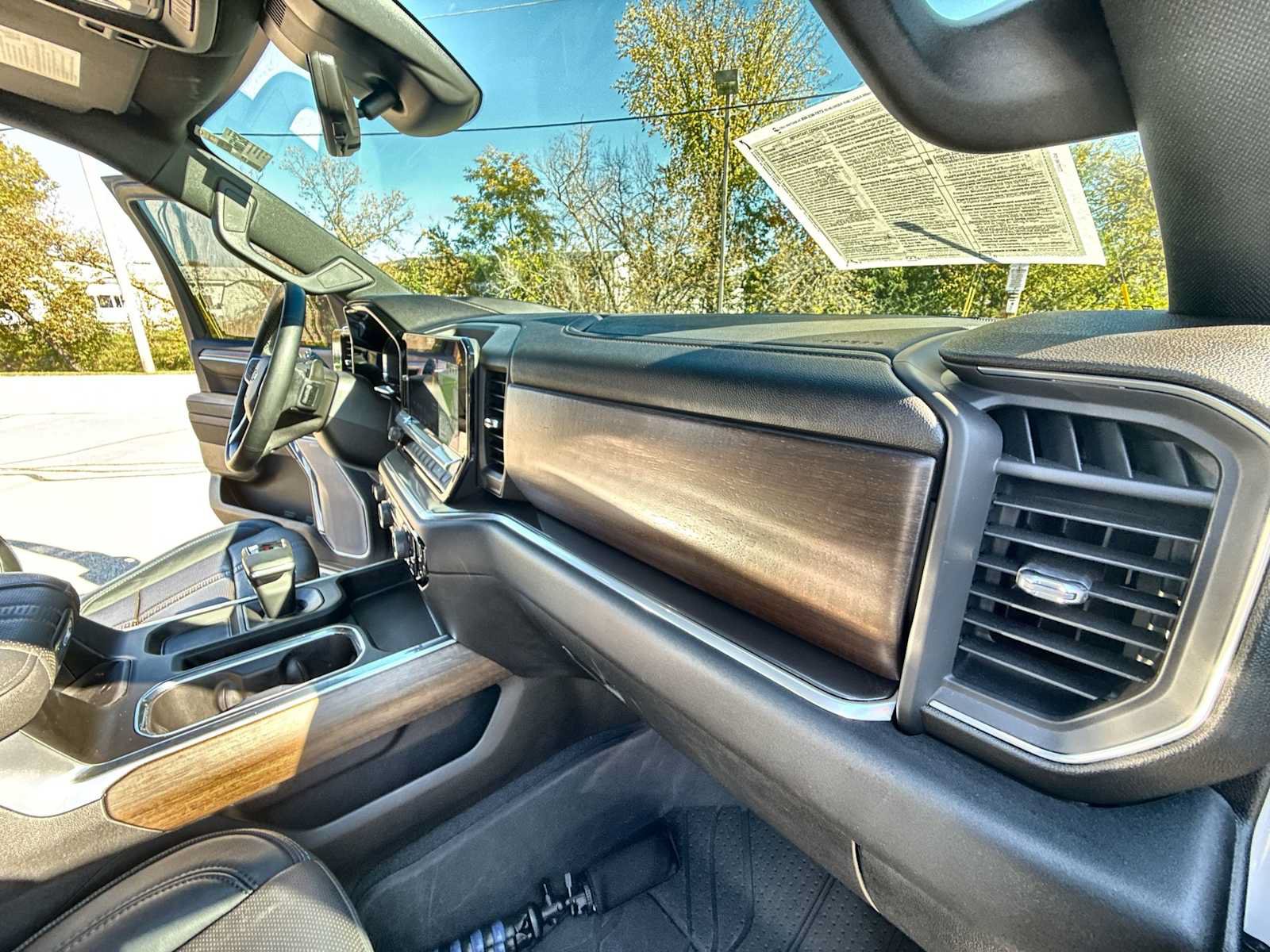 Certified 2023 Chevrolet Silverado 1500 High Country w/ High Country Premium Package AWD/4WD image 29