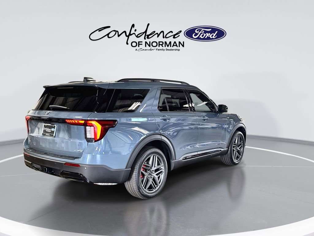 New 2026 Ford Explorer ST-Line w/ ST-Line Street Pack image 8