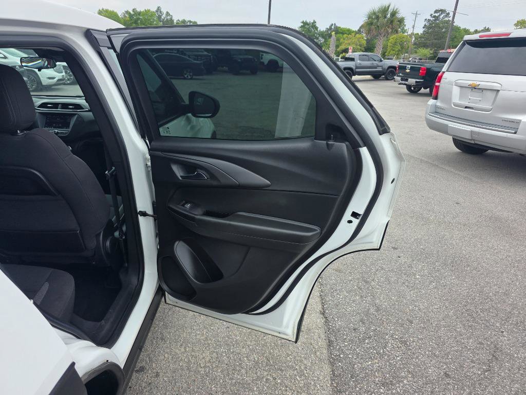 Used 2021 Chevrolet TrailBlazer LS FWD image 13