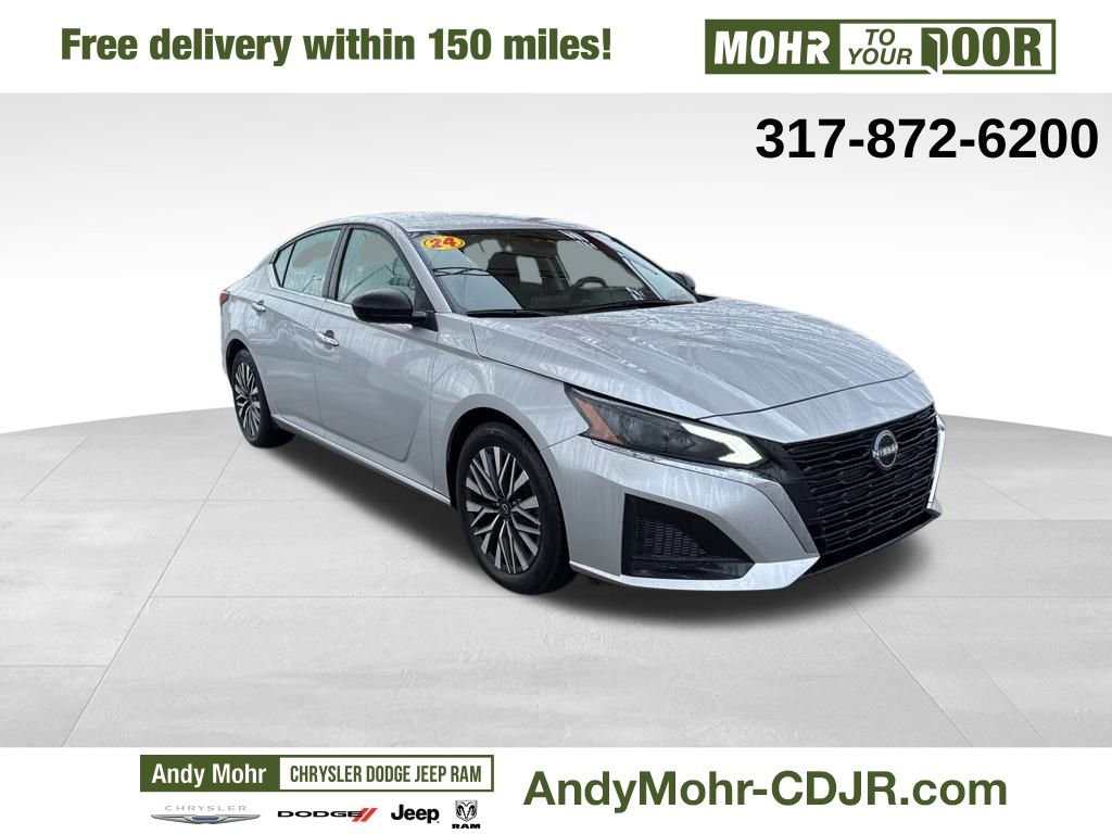 Used 2024 Nissan Altima 2.5 SV image 1