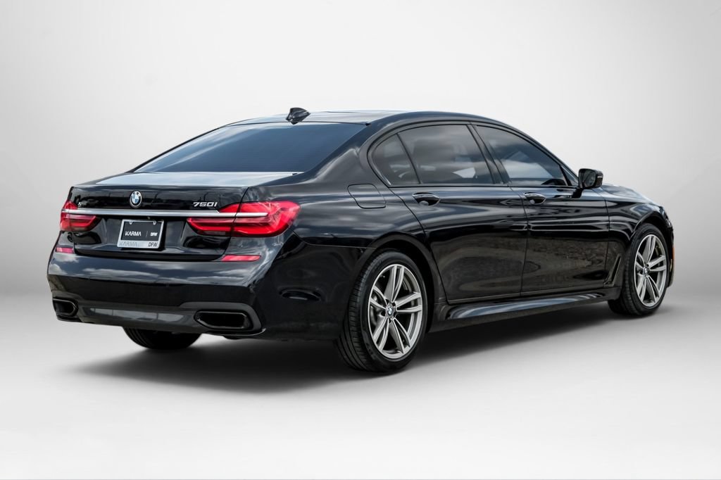 Used 2019 BMW 750i xDrive w/ M Sport Package AWD/4WD image 6