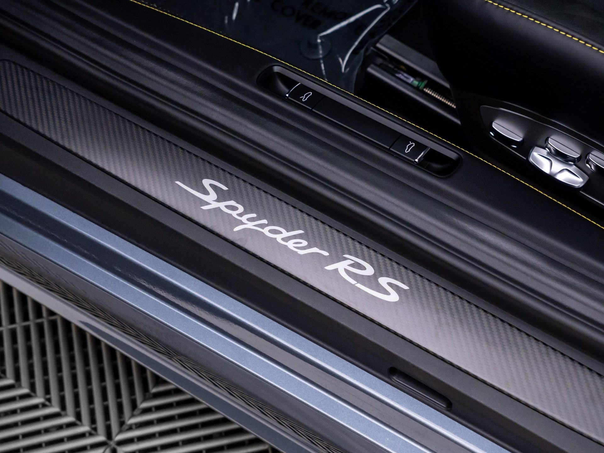 Certified 2025 Porsche 718 Boxster Spyder RS RWD image 16