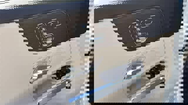 Certified 2025 Mercedes-Benz GLB 250 4MATIC image 26