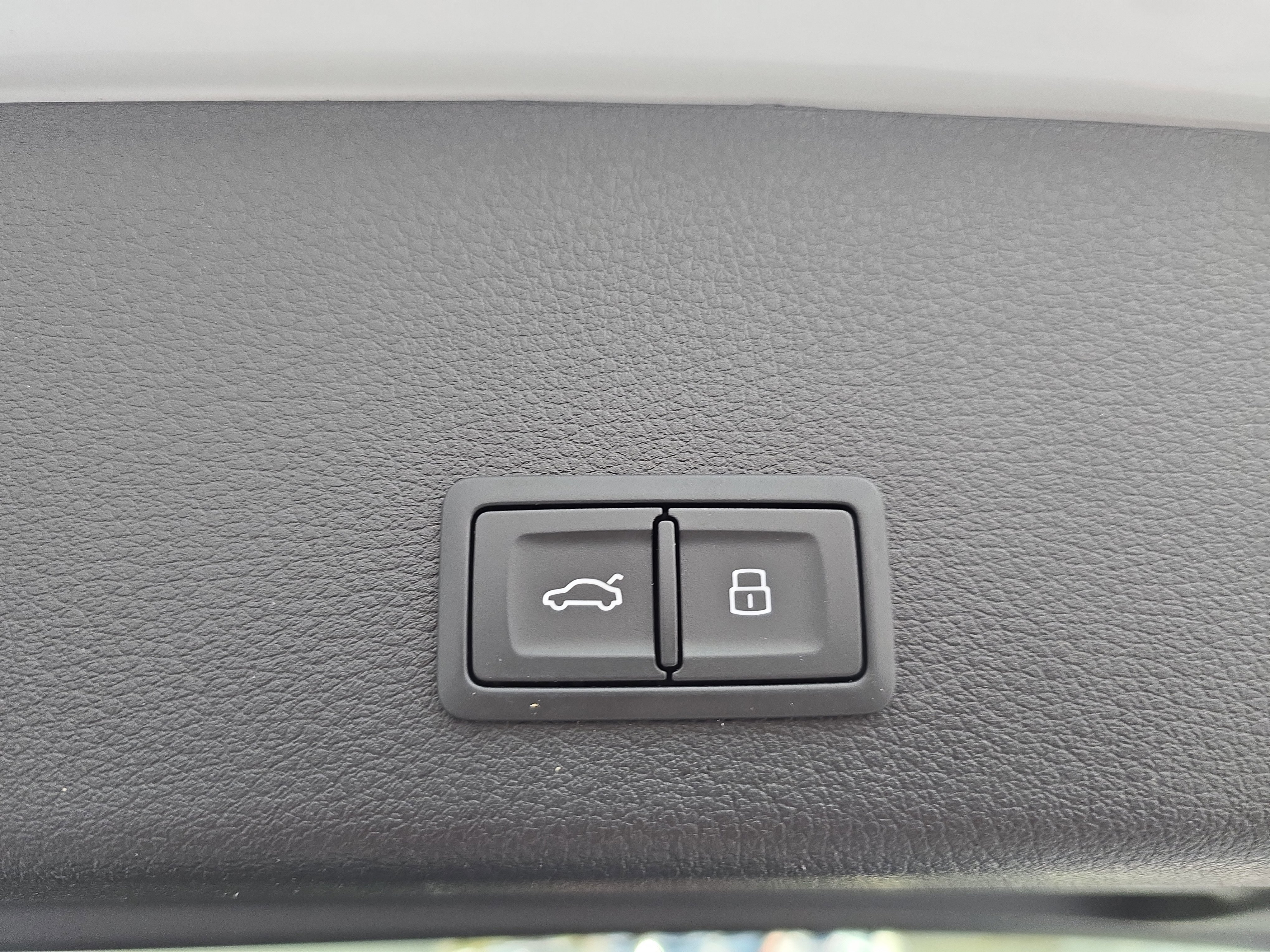 Used 2023 Audi e-tron Chronos w/ Chronos Package image 26