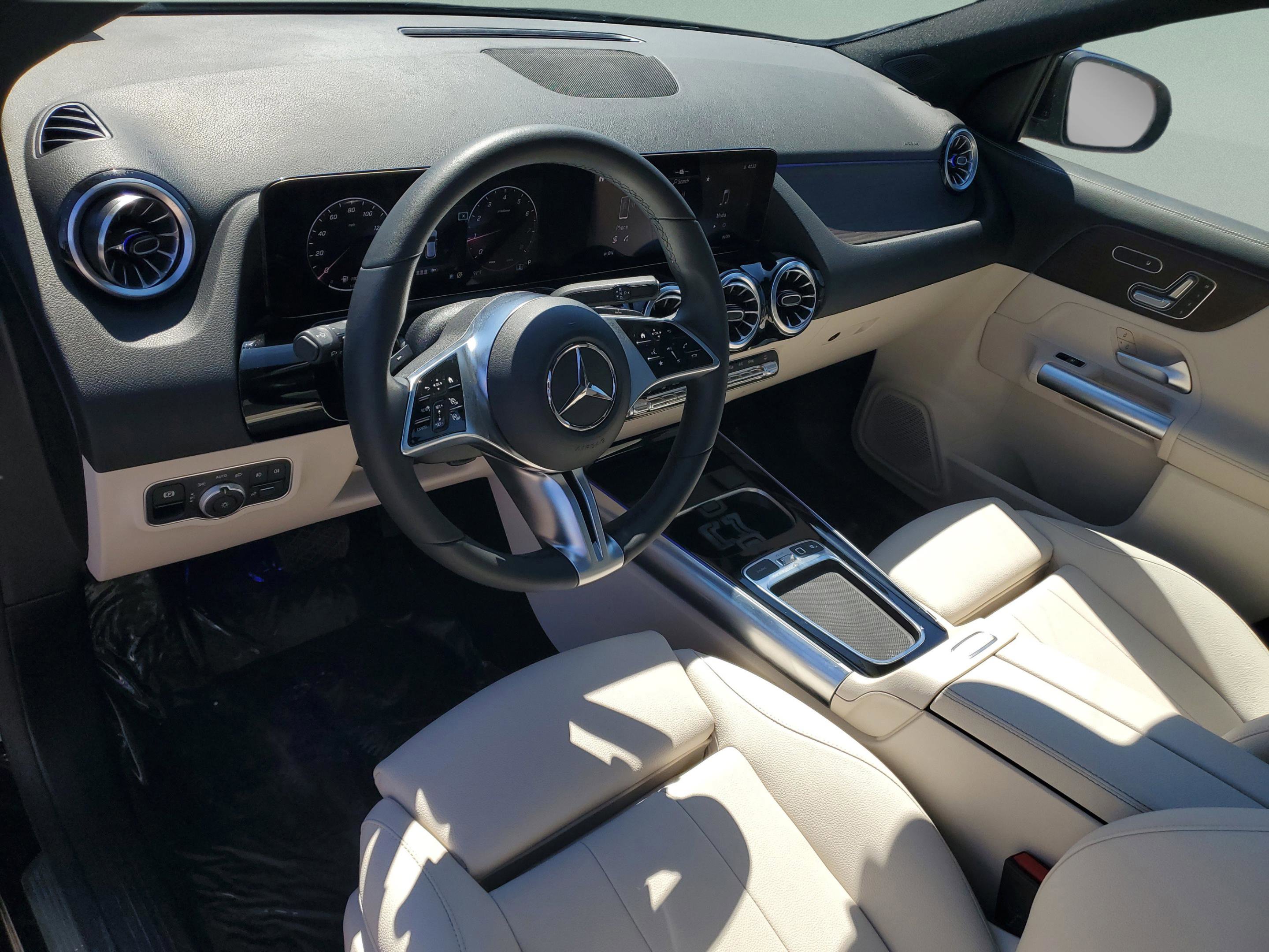 Certified 2025 Mercedes-Benz GLA 250 image 23