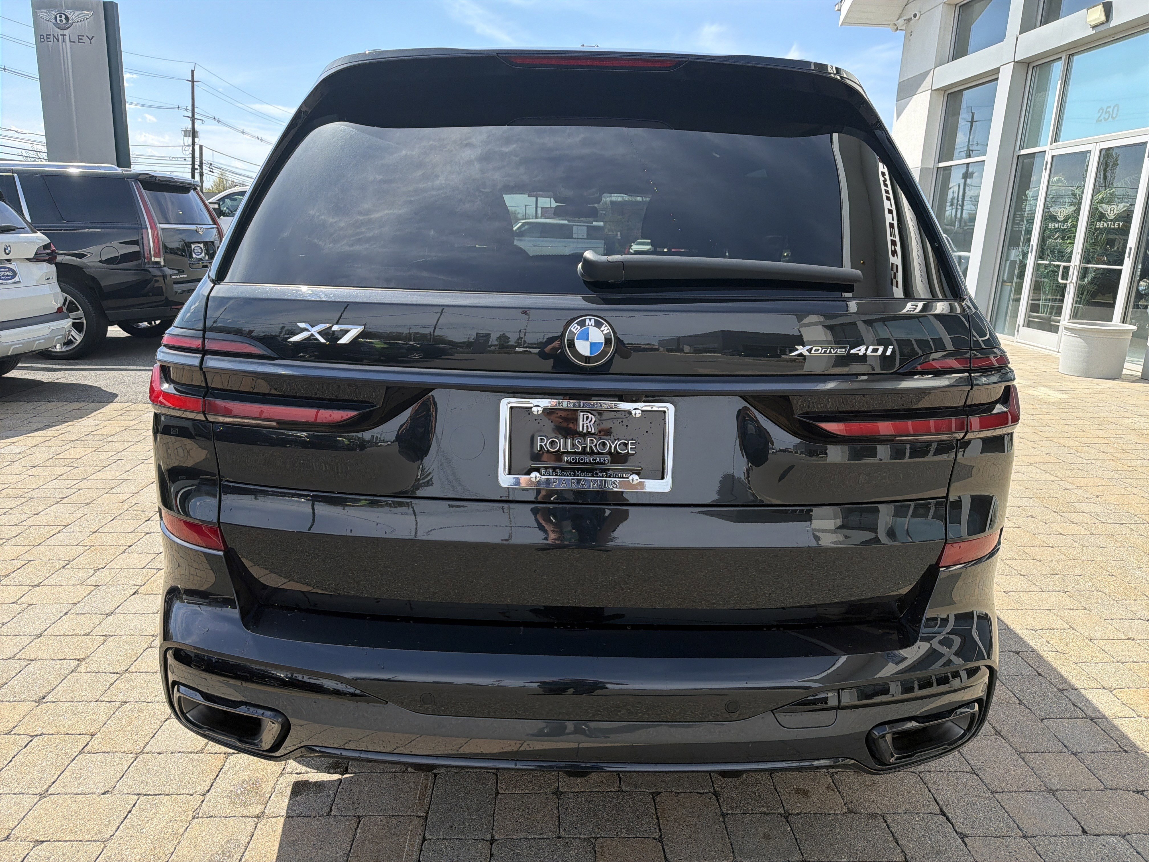 Used 2025 BMW X7 xDrive40i w/ Executive Package image 15