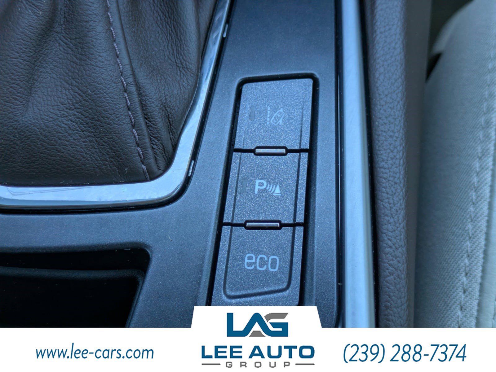 Used 2014 Cadillac SRX Performance w/ Driver Awareness Package image 29