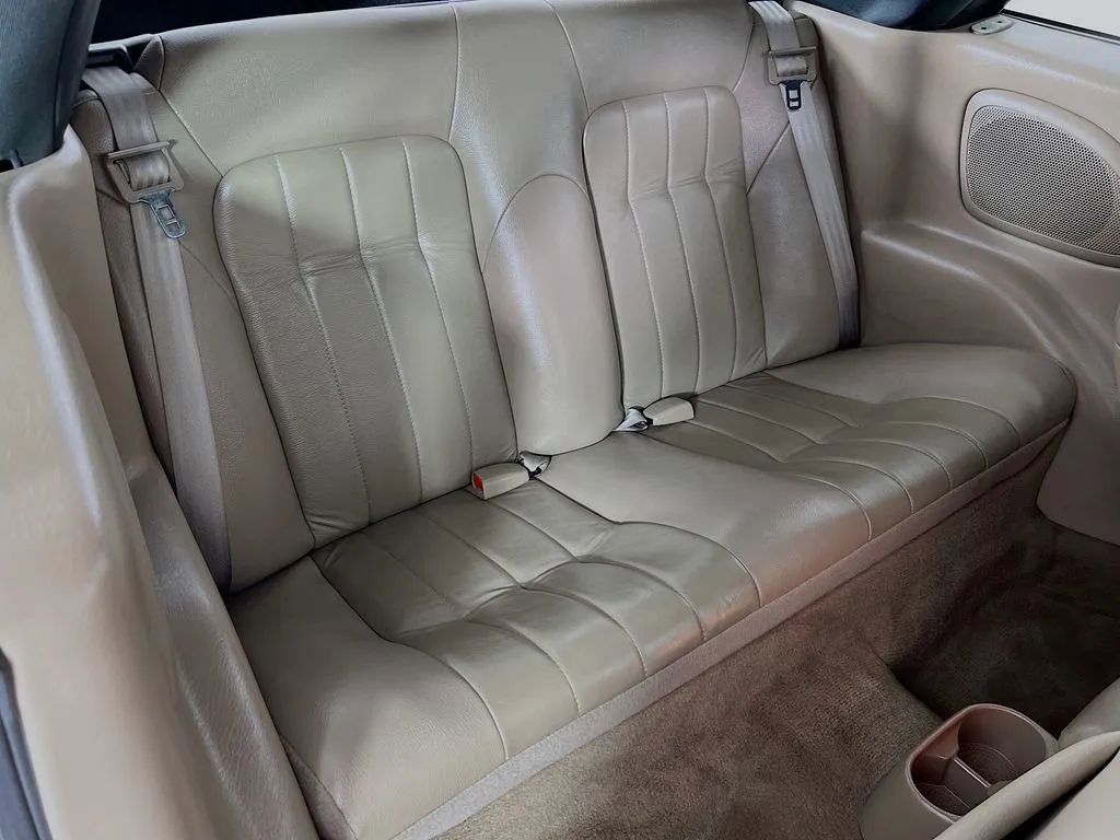 Used 2002 Chrysler Sebring LXi image 26