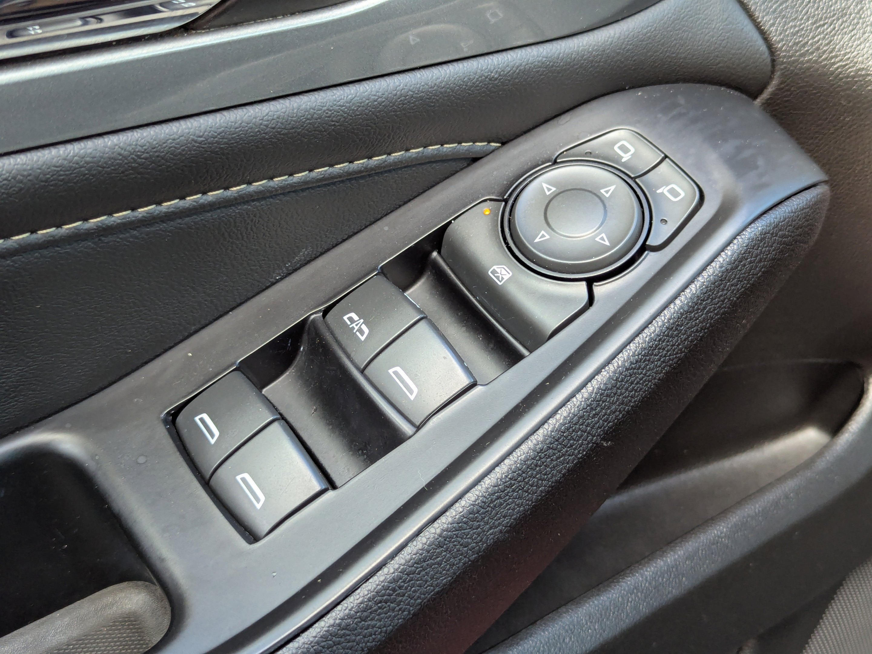 Used 2023 Chevrolet Traverse LT FWD image 22