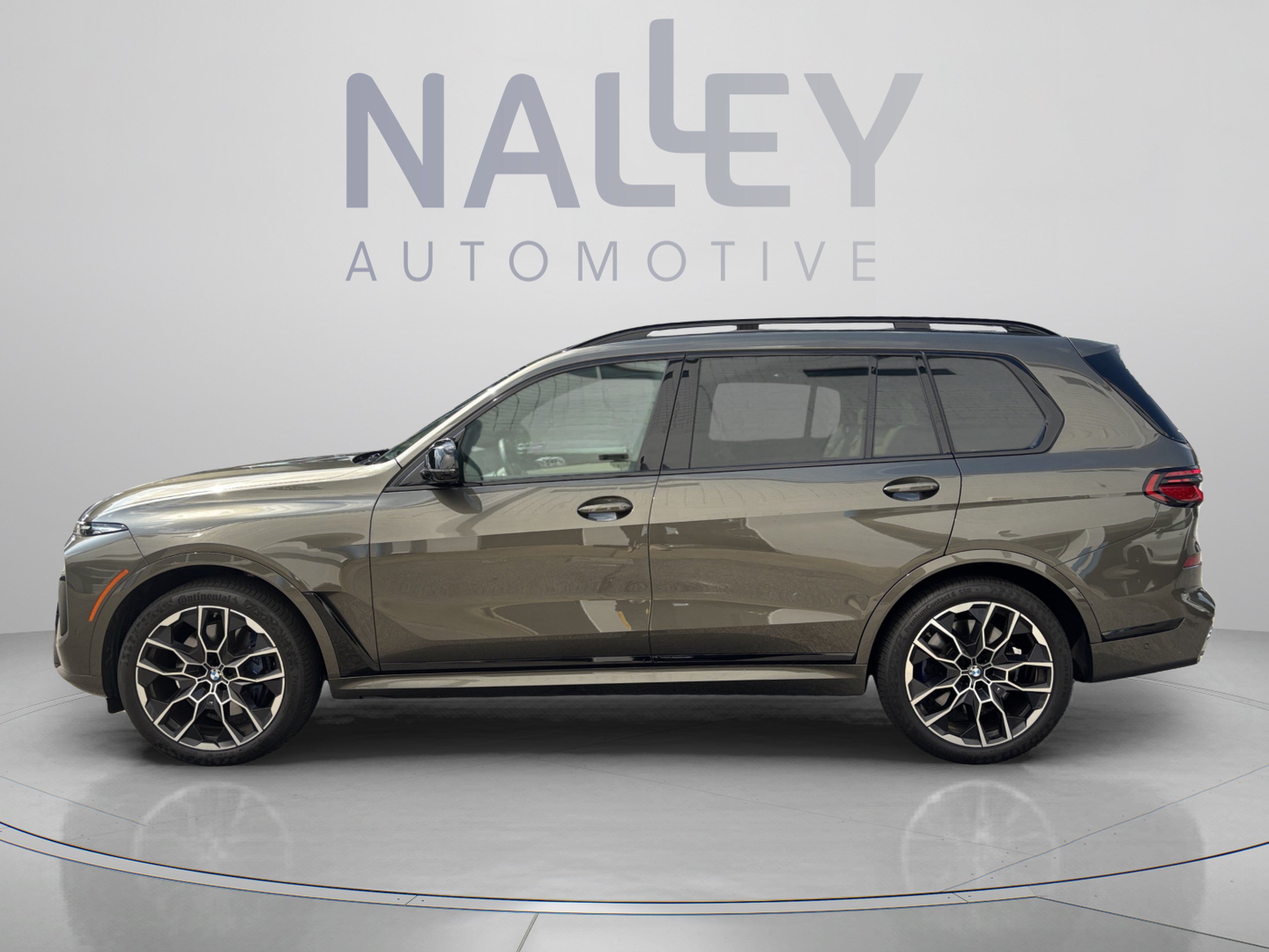 Certified 2026 BMW X7 M60i AWD/4WD image 2