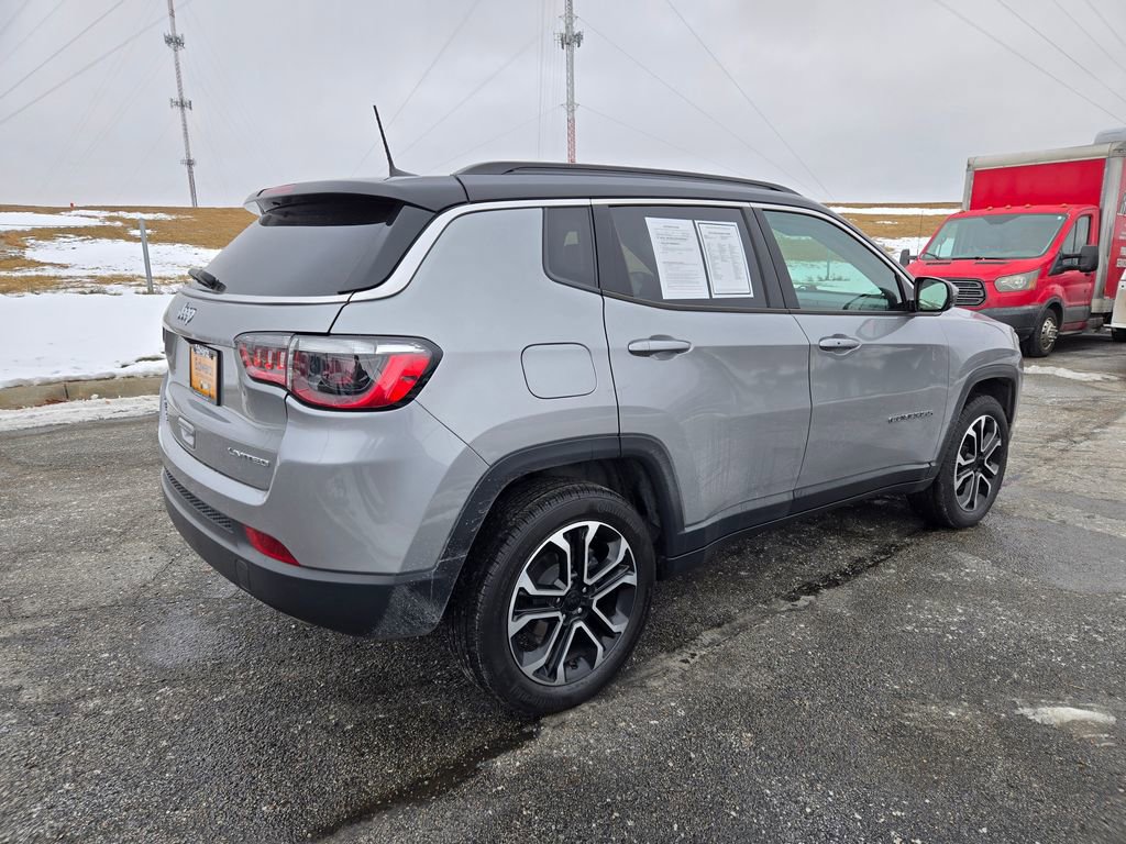 Used 2022 Jeep Compass Limited image 3