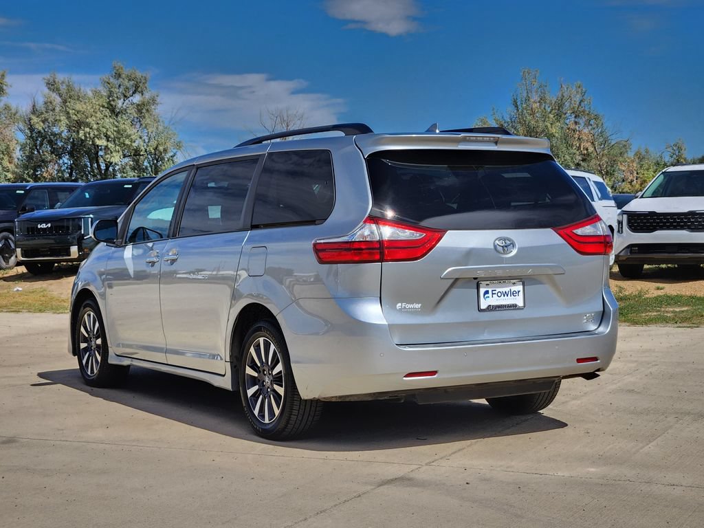 Used 2019 Toyota Sienna XLE Premium AWD/4WD image 7