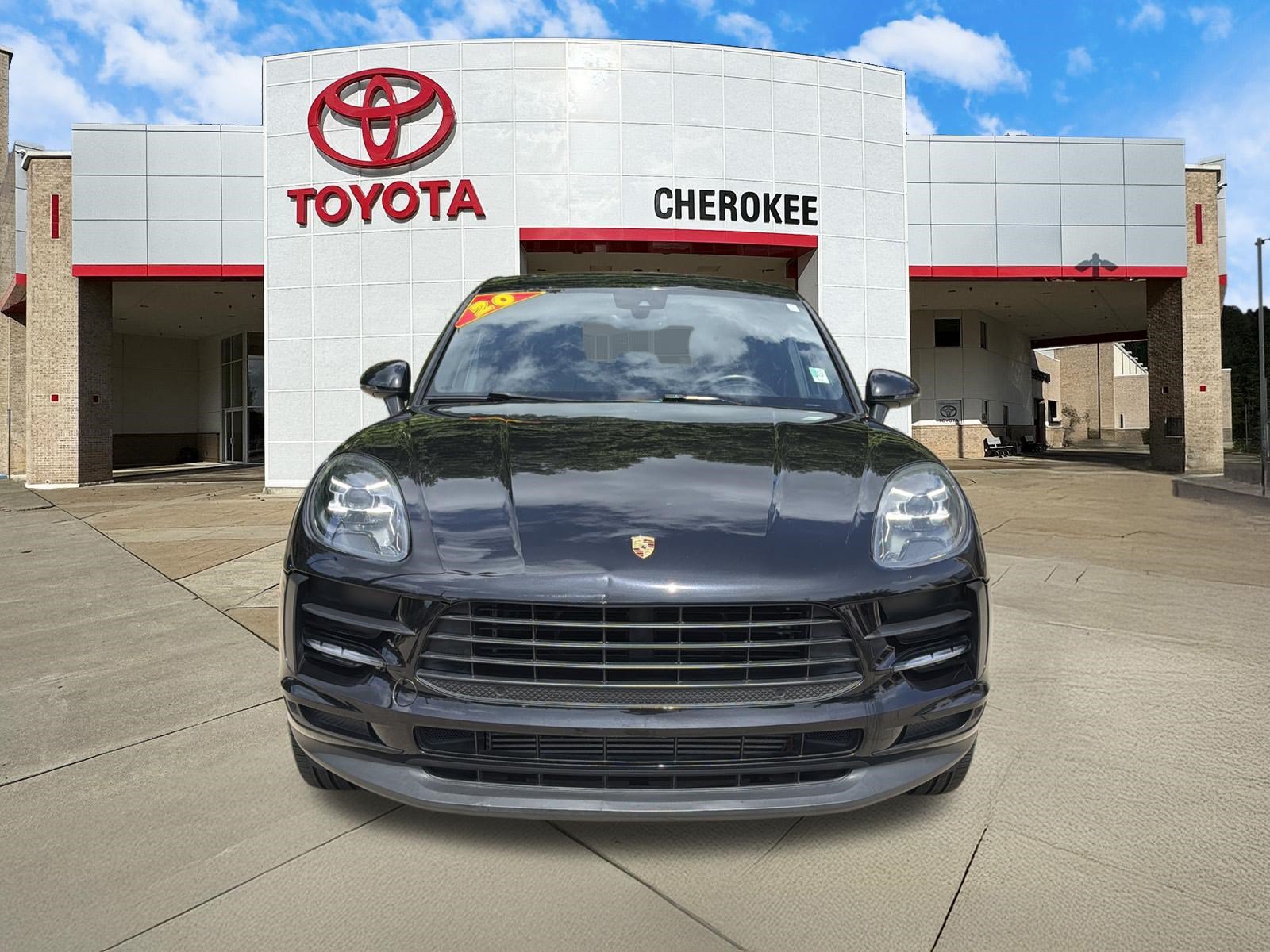 Used 2020 Porsche Macan AWD/4WD image 2
