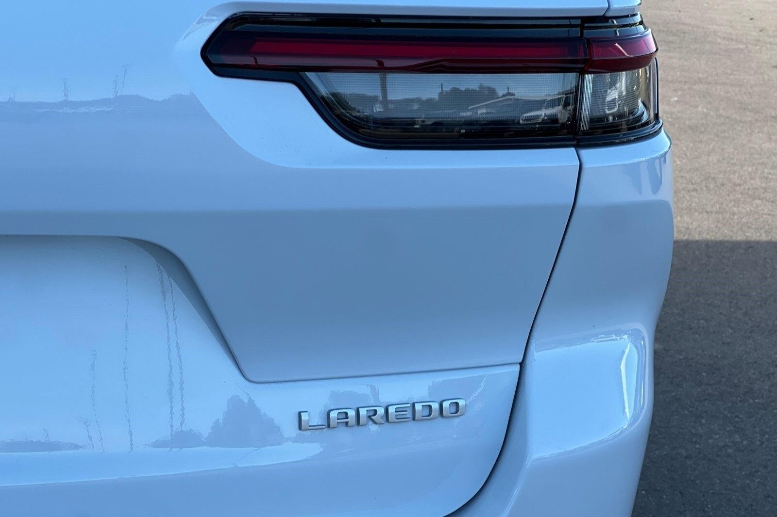 New 2025 Jeep Grand Cherokee L Laredo w/ Trailer Tow Package image 9