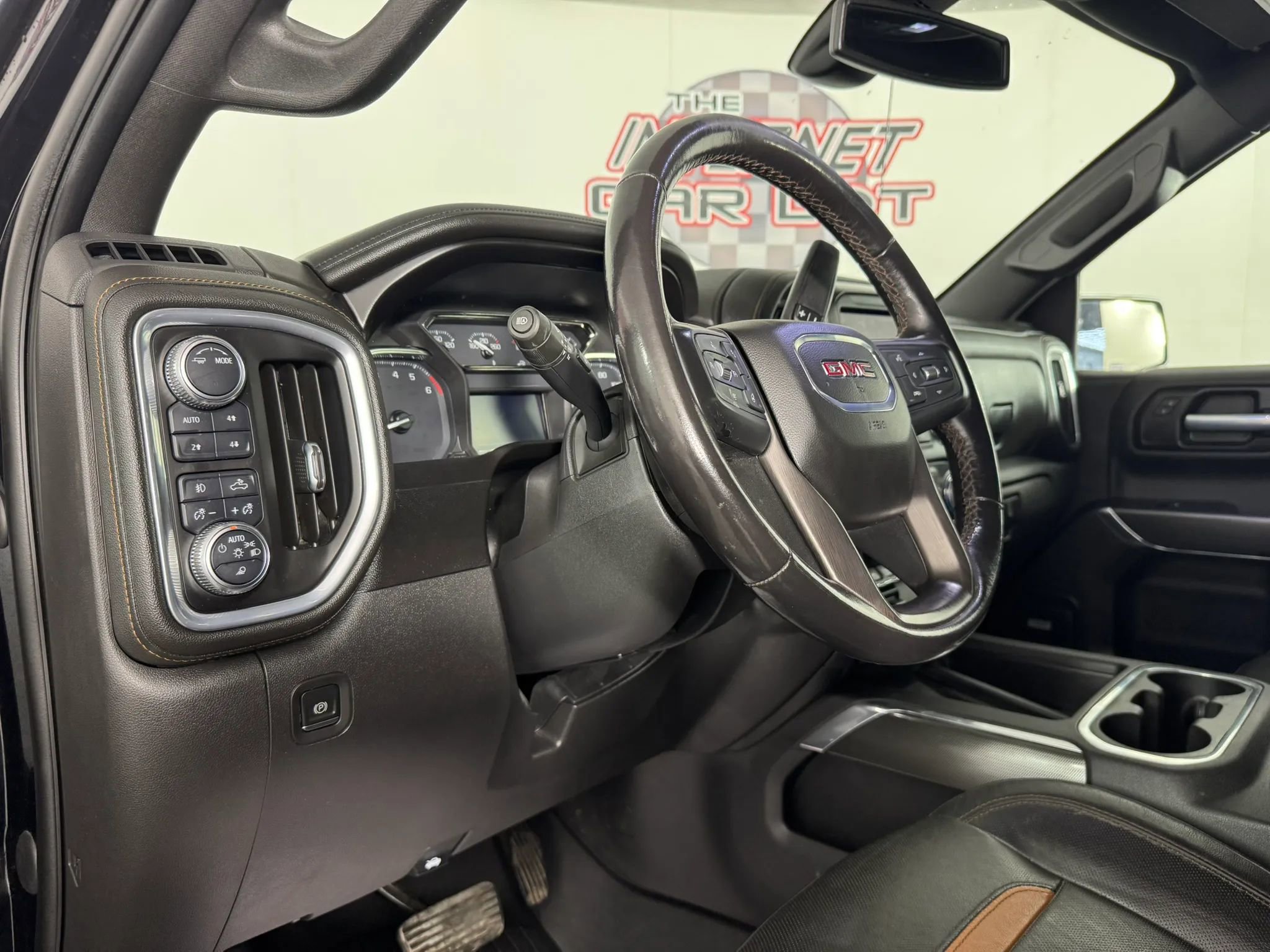 Used 2021 GMC Sierra 1500 AT4 w/ AT4 Value Package AWD/4WD image 10