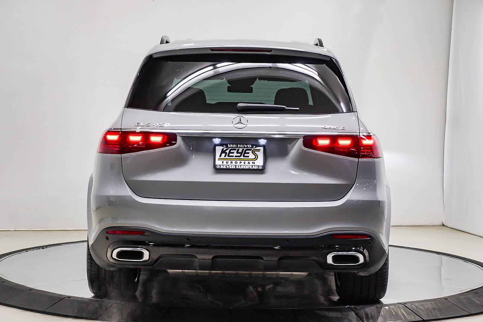 Certified 2025 Mercedes-Benz GLS 450 4MATIC image 3