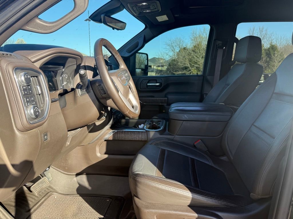 Used 2023 GMC Sierra 2500 Denali w/ Denali Black Diamond Edition image 7