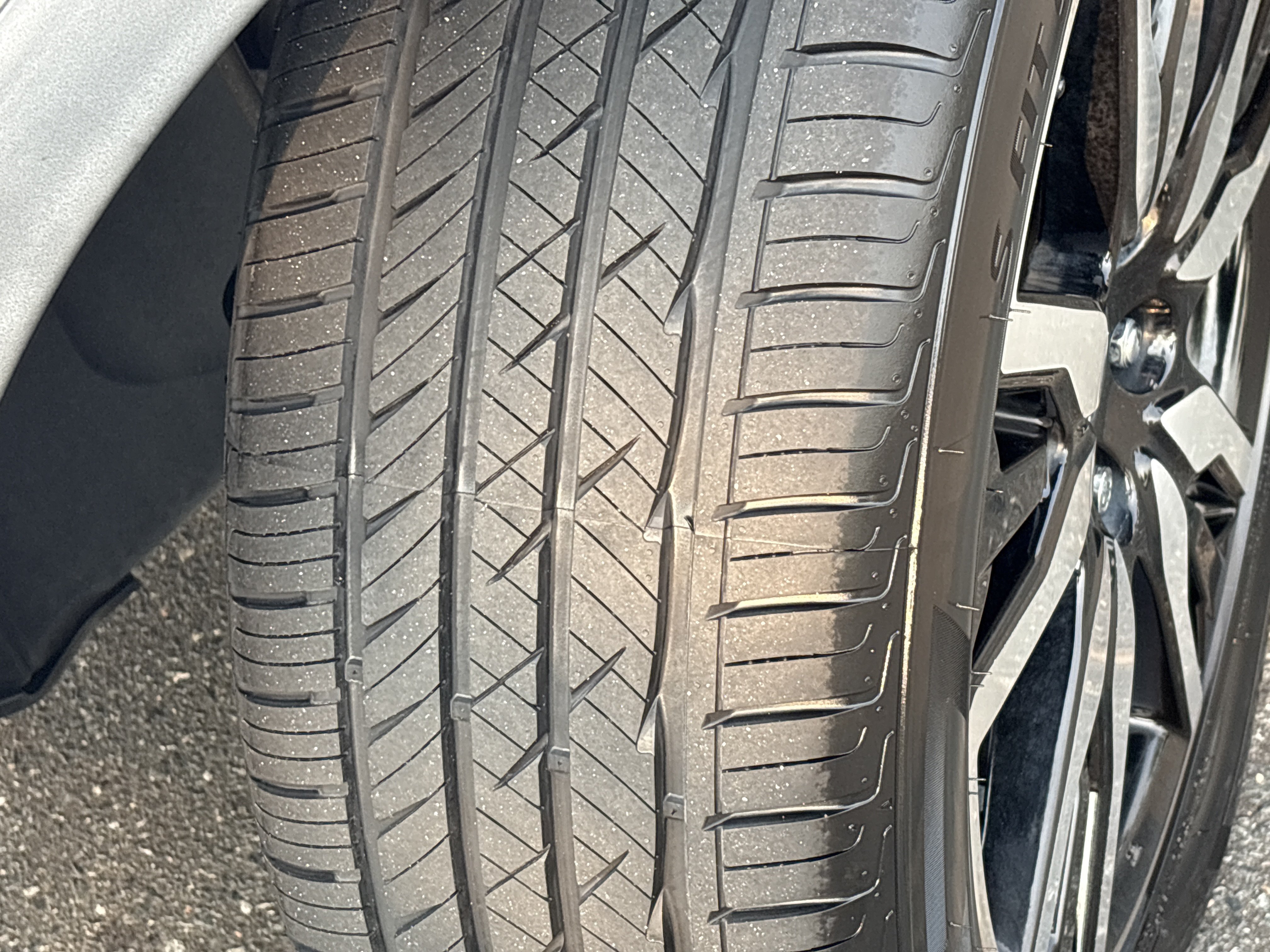 Used 2020 Honda Pilot Touring image 13