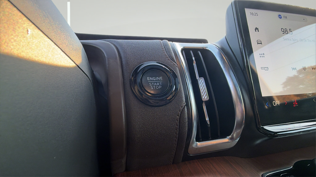 Certified 2025 Ford Expedition King Ranch AWD/4WD image 36