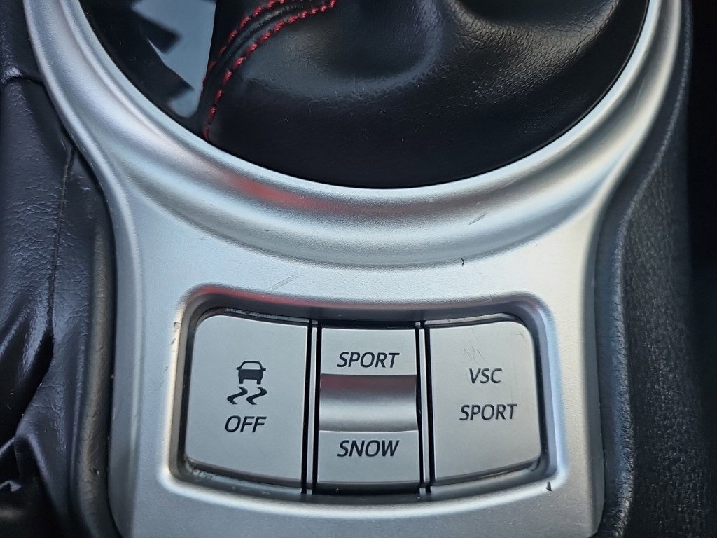 Used 2016 Scion FR-S RWD image 22