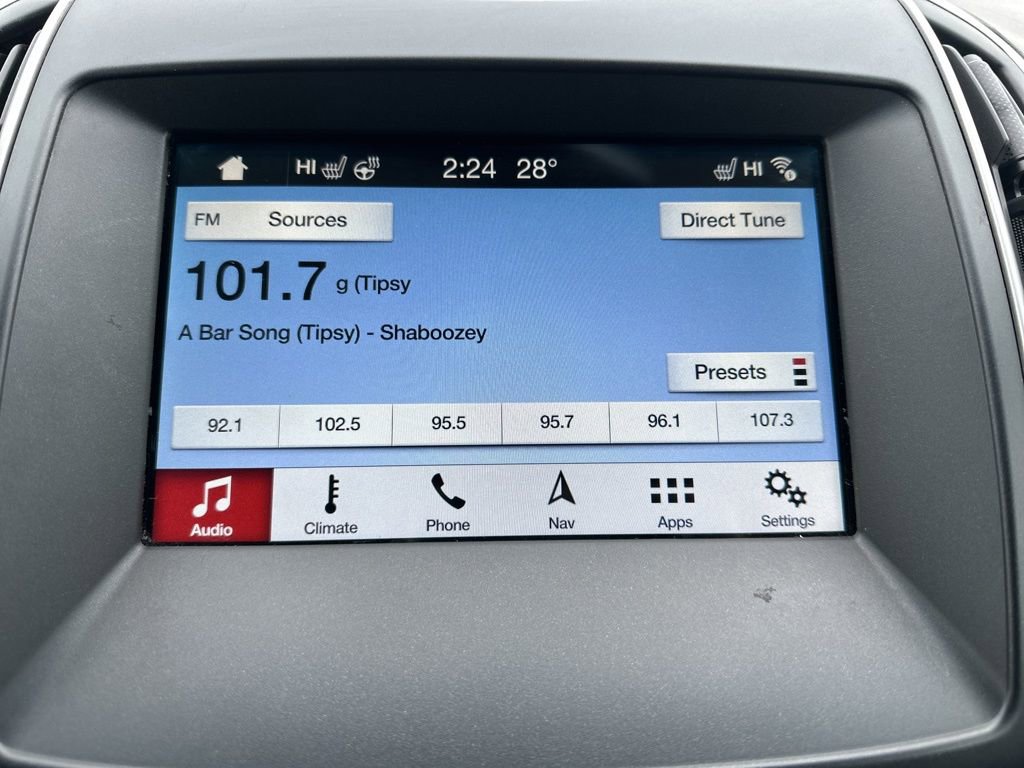 Used 2018 Ford Edge SEL w/ Equipment Group 201A image 29