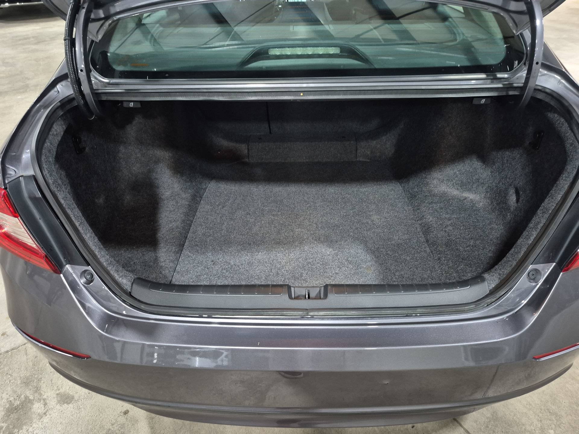 Used 2021 Honda Accord EX image 26