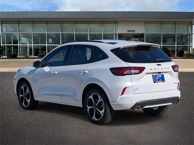 Certified 2024 Ford Escape ST-Line Select w/ Tech Pack #2 image 6