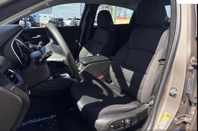 Used 2023 Chevrolet Malibu LT image 8