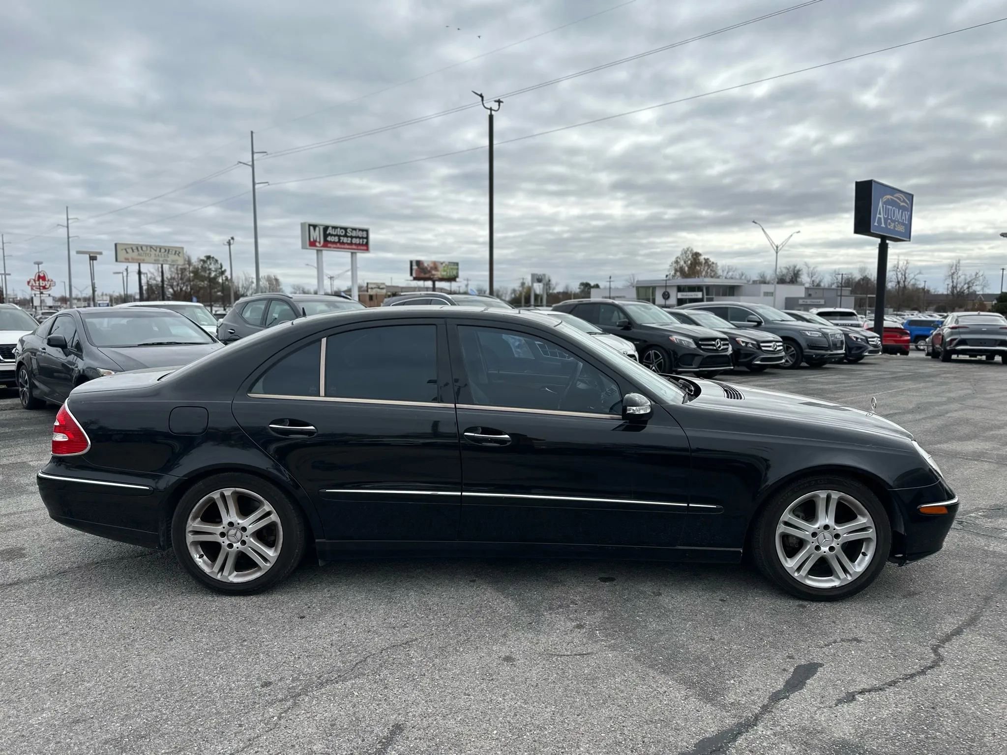 Used 2005 Mercedes-Benz E 500 Sedan image 5
