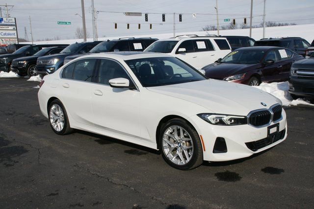 Used 2025 BMW 330i xDrive Sedan image 2