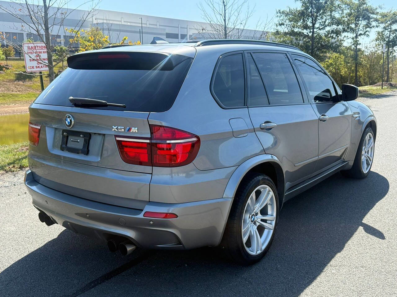 Used 2011 BMW X5 M image 3