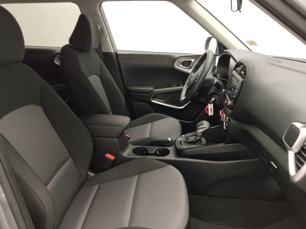 Used 2025 Kia Soul S image 21