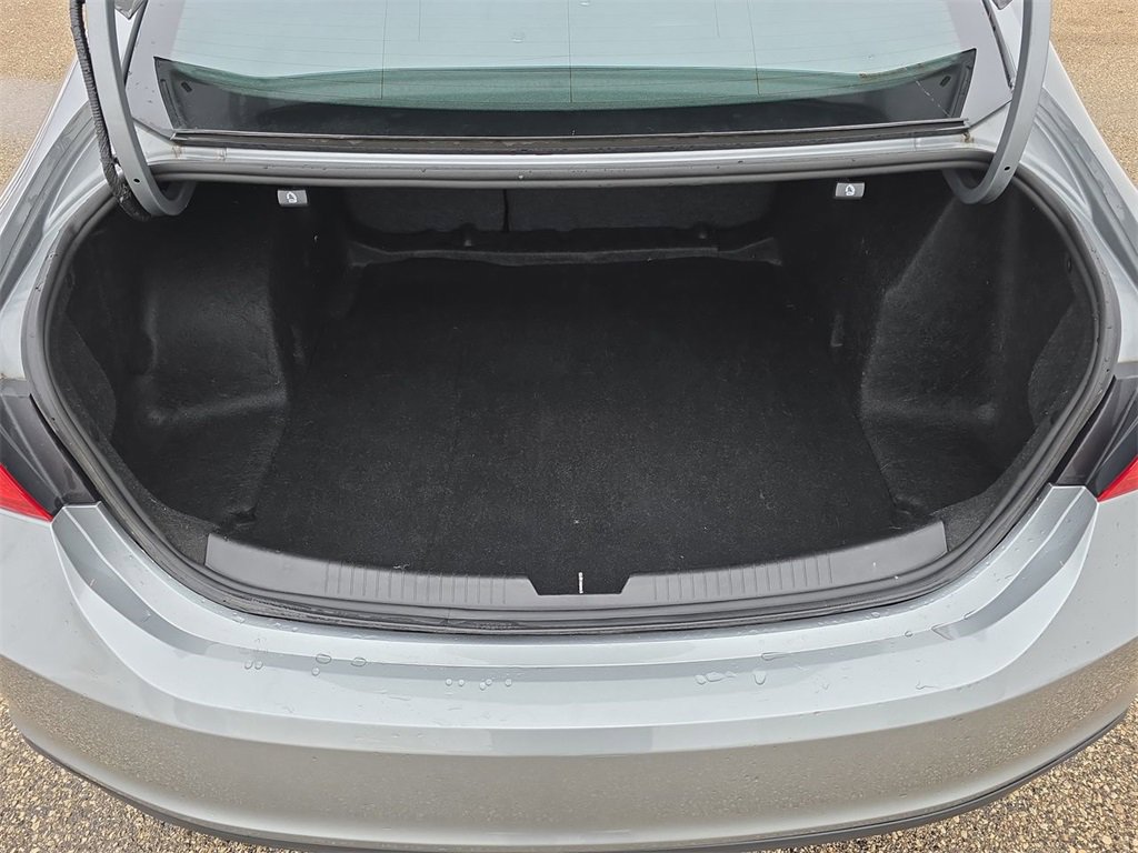 Used 2023 Chevrolet Malibu LT image 27