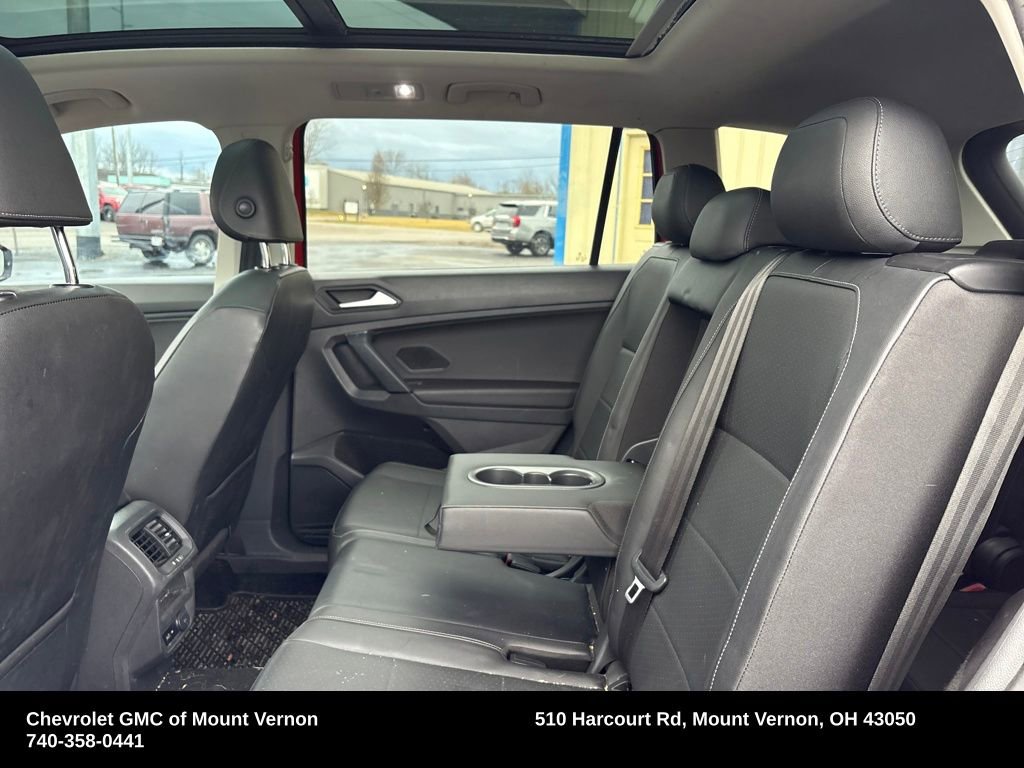 Used 2019 Volkswagen Tiguan SE w/ Panoramic Sunroof Package image 17