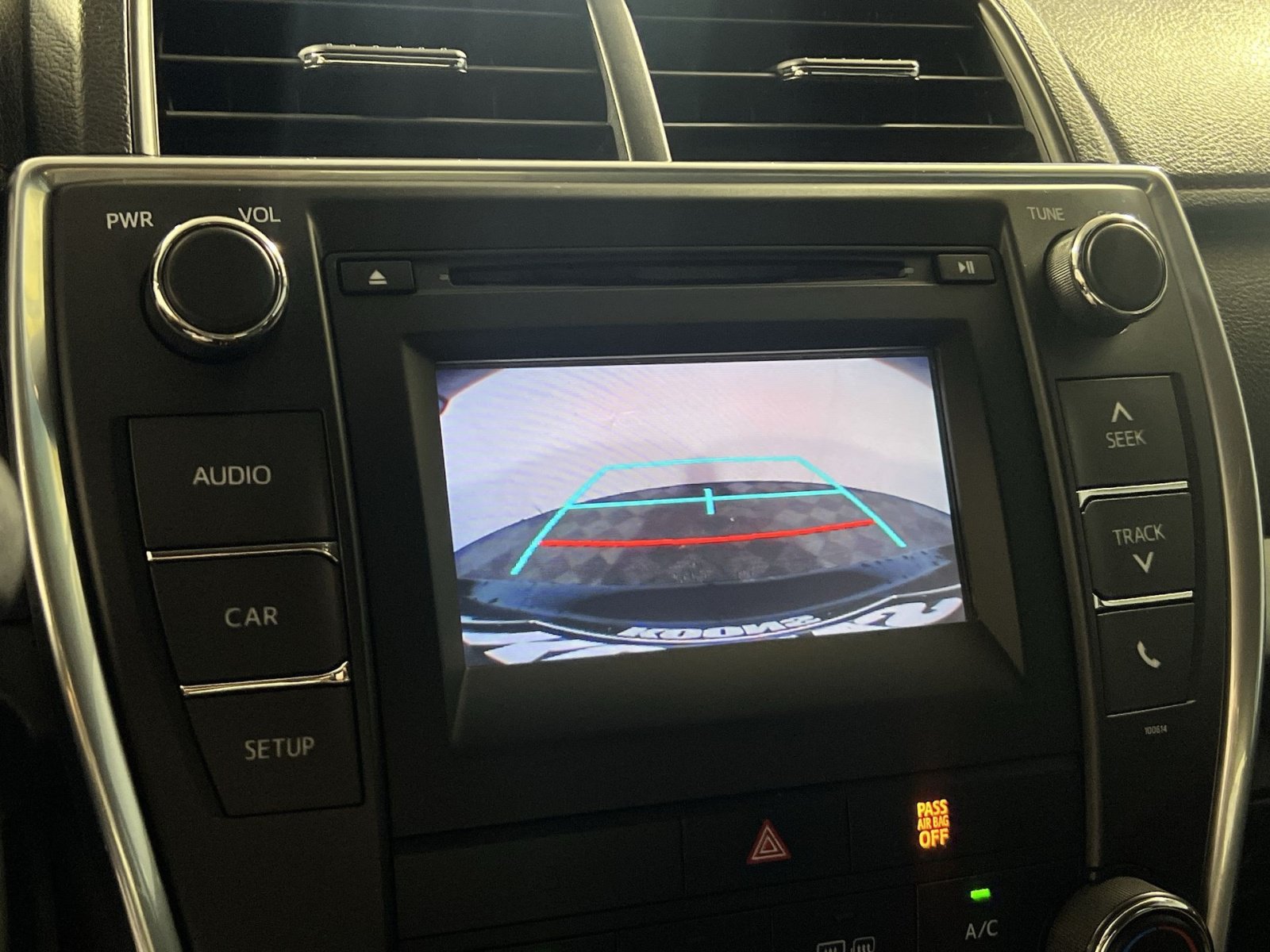 Used 2016 Toyota Camry SE FWD image 16