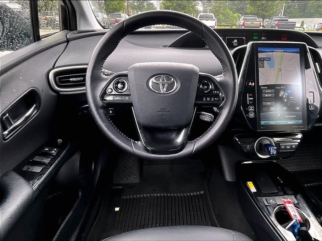Used 2022 Toyota Prius Prime XLE FWD image 17