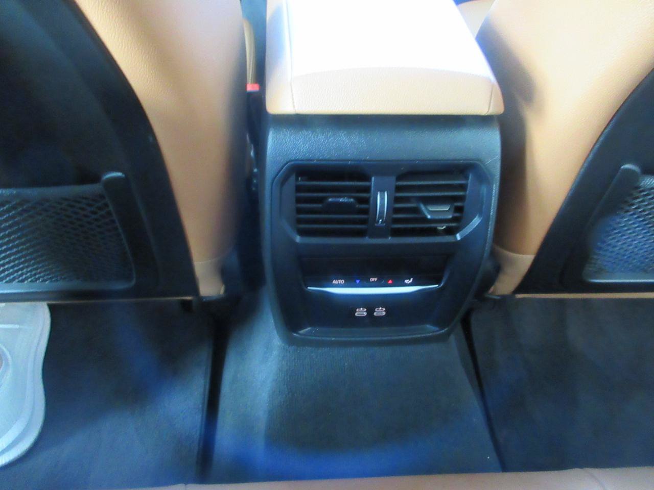 Used 2023 BMW 330i Sedan w/ Driving Assistance Package RWD image 40