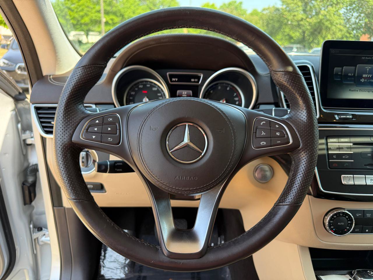 Used 2017 Mercedes-Benz GLS 450 4MATIC image 19