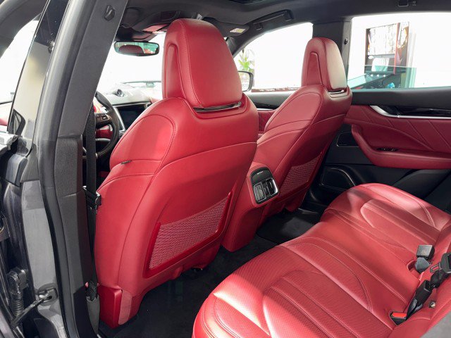 Used 2020 Maserati Levante GranSport image 48