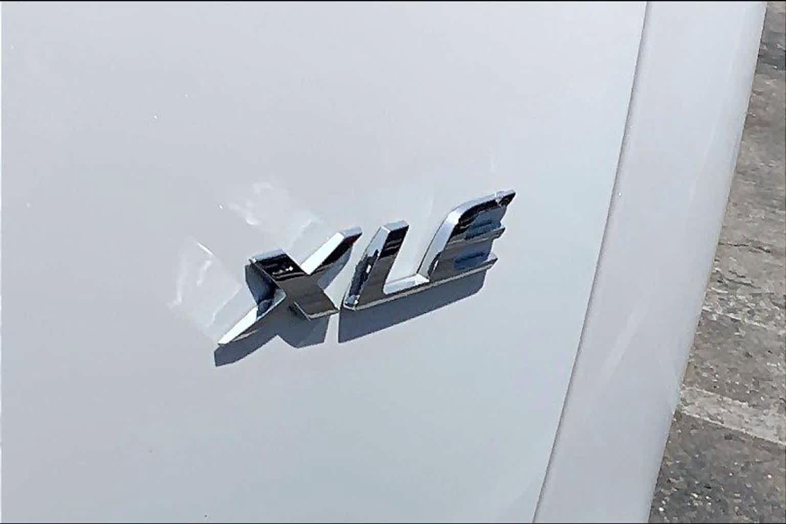 Certified 2025 Toyota Corolla Cross XLE w/ Convenience Package FWD image 9