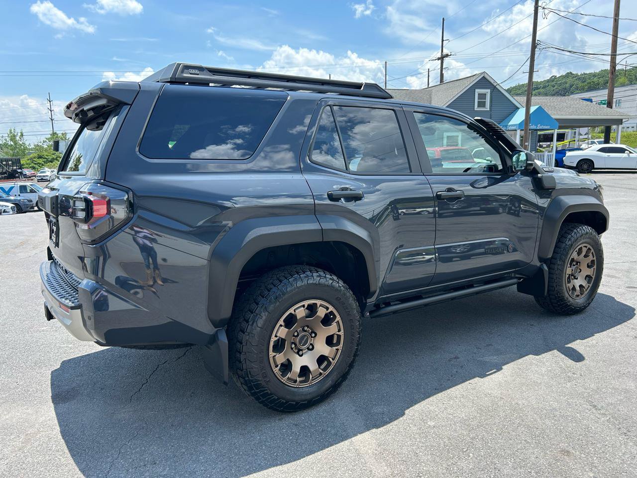 Used 2025 Toyota 4Runner Trailhunter AWD/4WD image 5