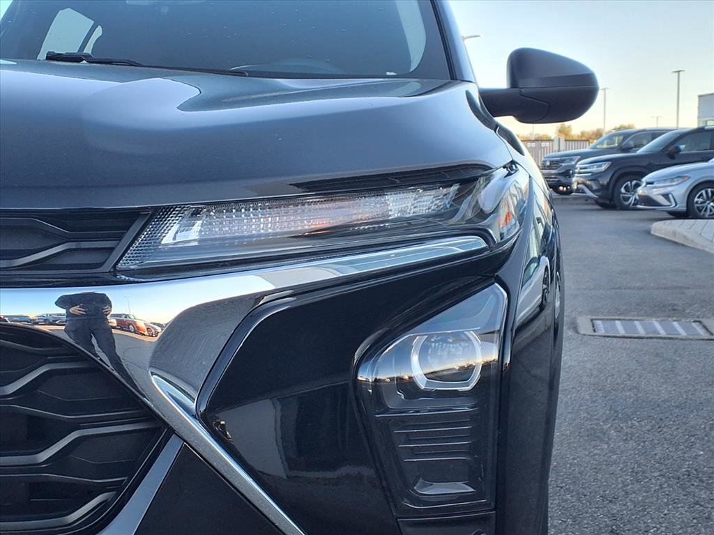 Used 2024 Chevrolet Trax LS image 21