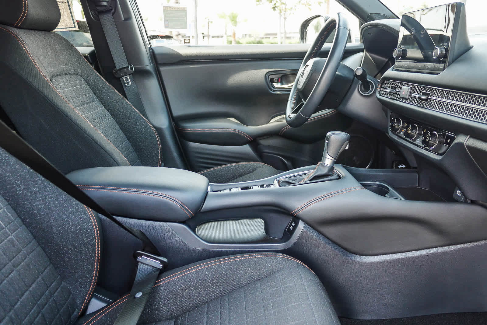Used 2025 Honda HR-V Sport image 12