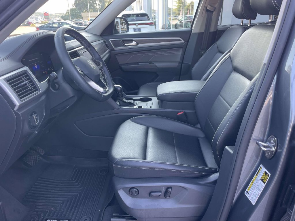 Used 2023 Volkswagen Atlas SE FWD image 16