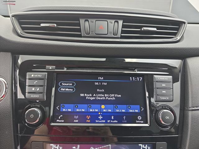 Used 2020 Nissan Rogue SV image 30