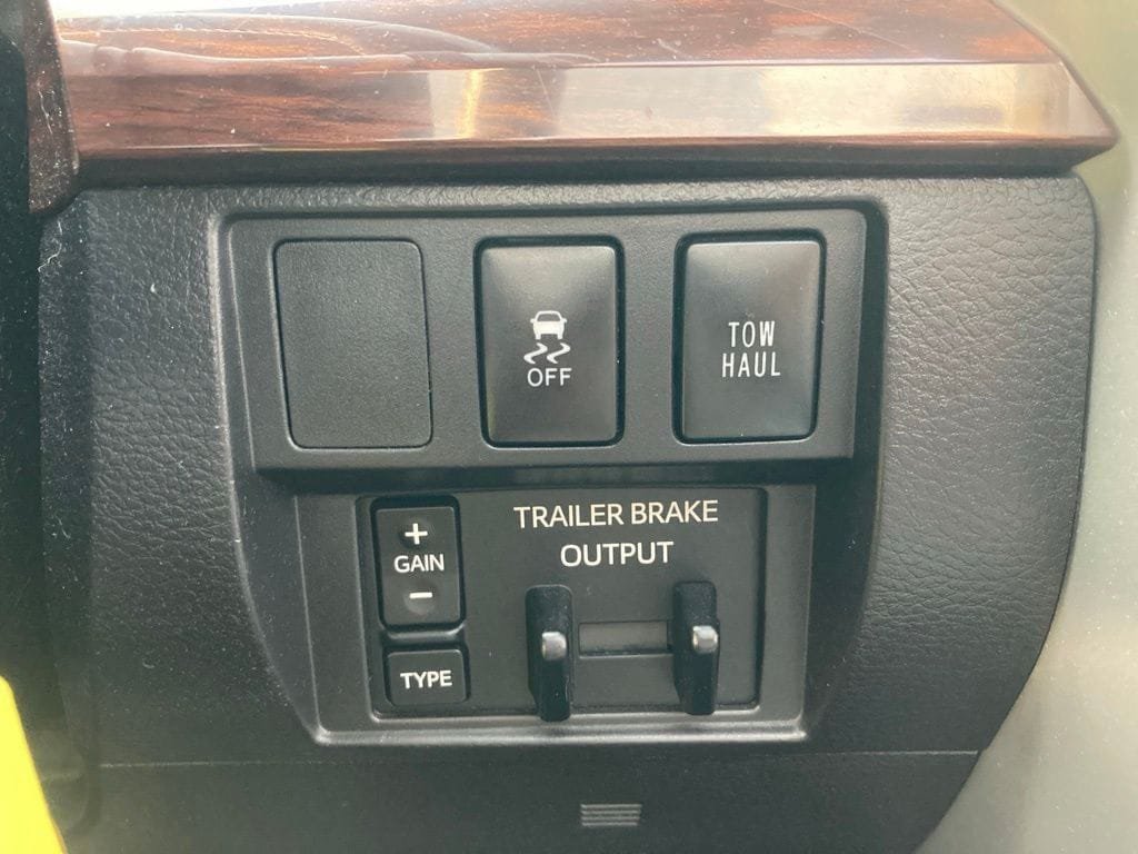 Used 2016 Toyota Tundra Limited RWD image 19