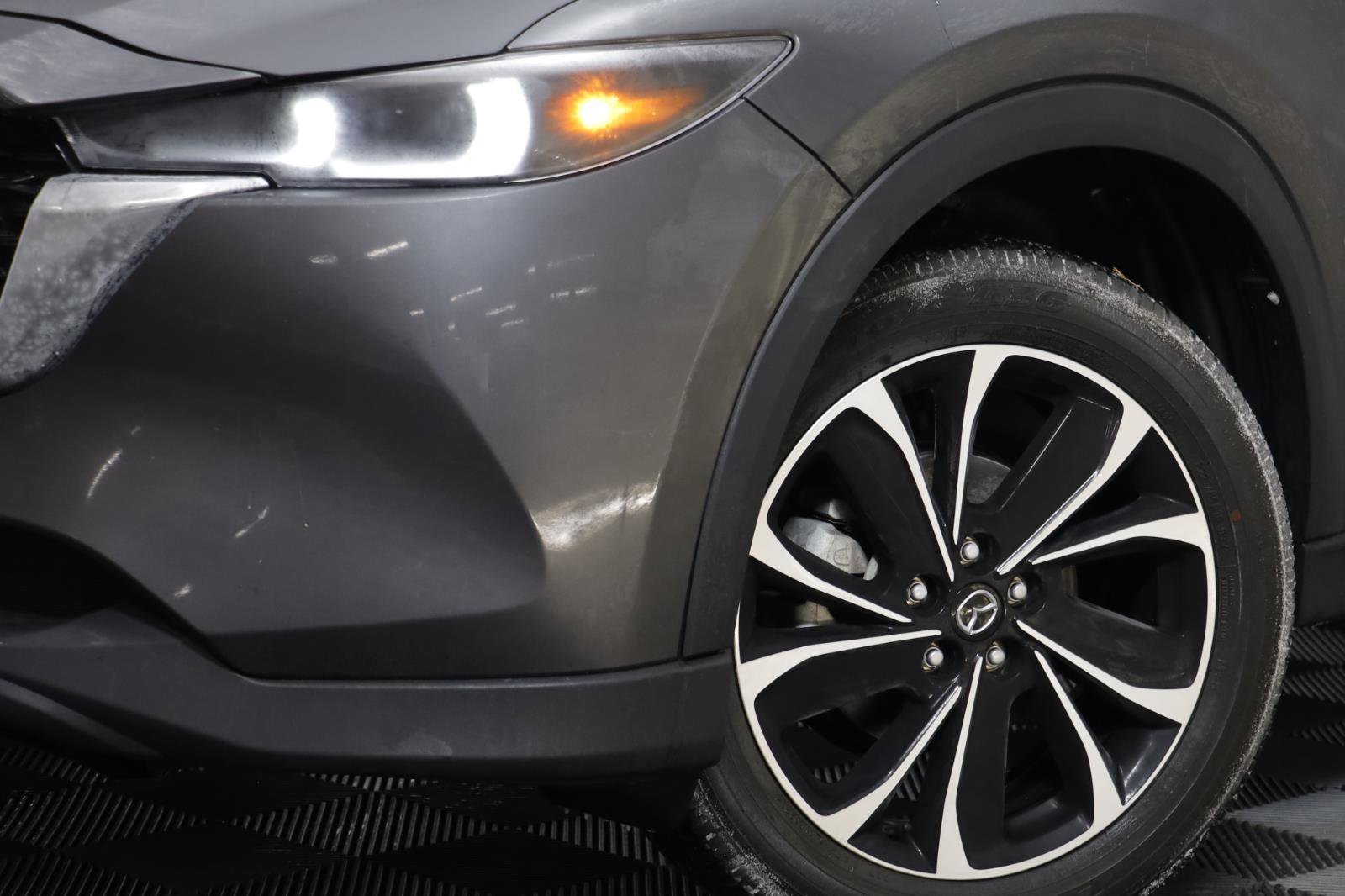 Used 2023 MAZDA CX-5 AWD 2.5 S w/ Premium Package image 3