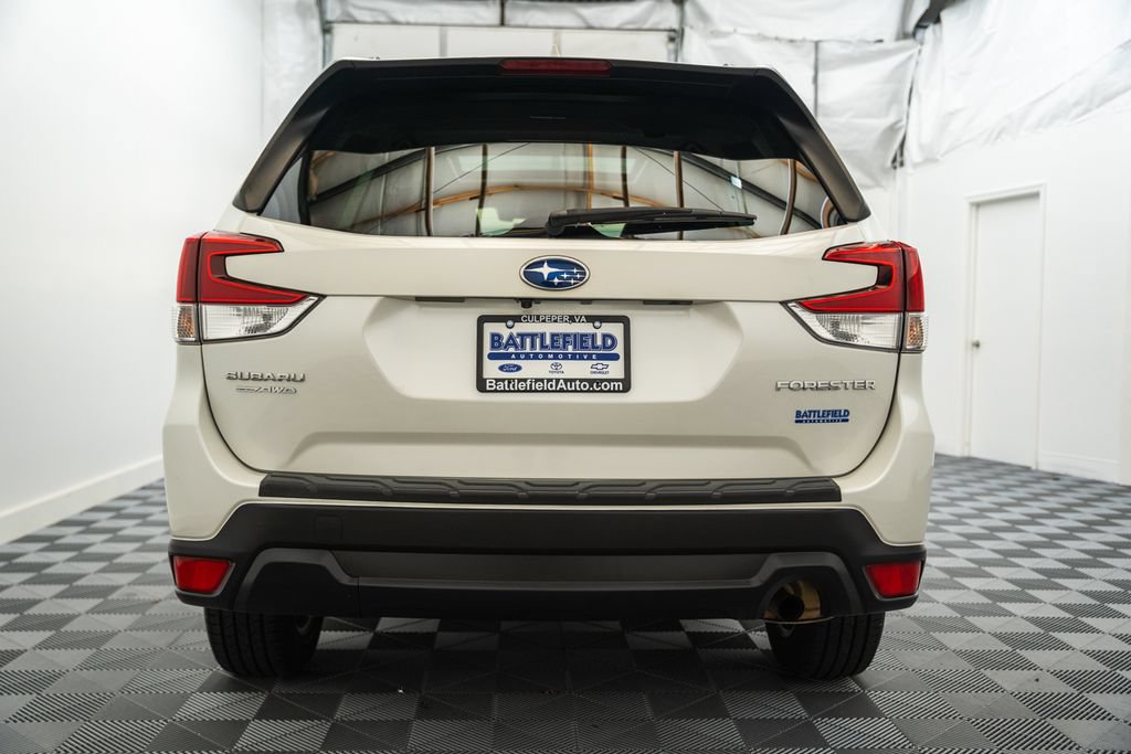 Used 2020 Subaru Forester Premium AWD/4WD image 6
