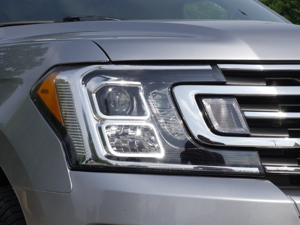 Used 2021 Ford Expedition XLT AWD/4WD image 3